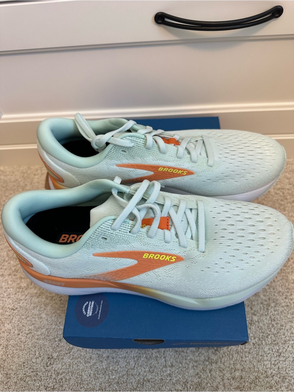 BROOKS Women's Ghost 16 Running Shoes in Mint with Peach Accents Size 8.5 NWT - Picture 3 of 7